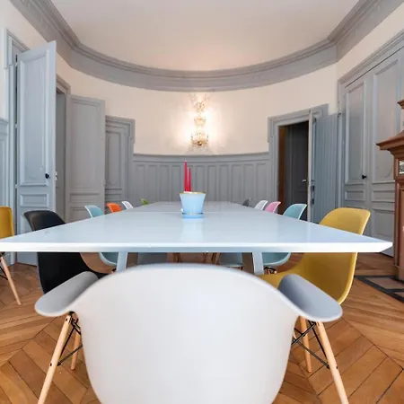One Of A Kind In Central Location Lejlighed Lyon